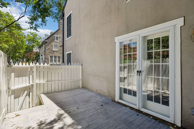 1939 Capers Ave, Nashville, TN 37212