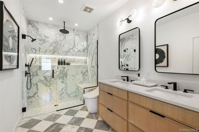 81 Juniper Lane 25, Yaphank, NY 11980