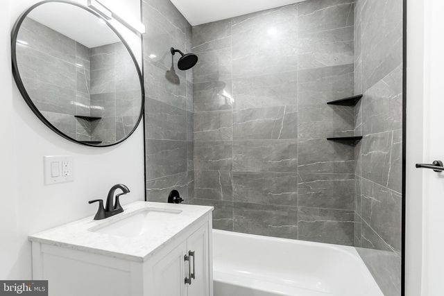 912 N 30TH ST, Philadelphia, PA 19130