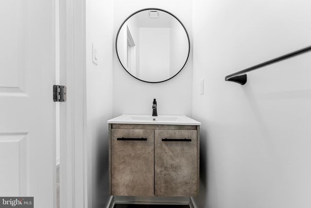 912 N 30TH ST, Philadelphia, PA 19130