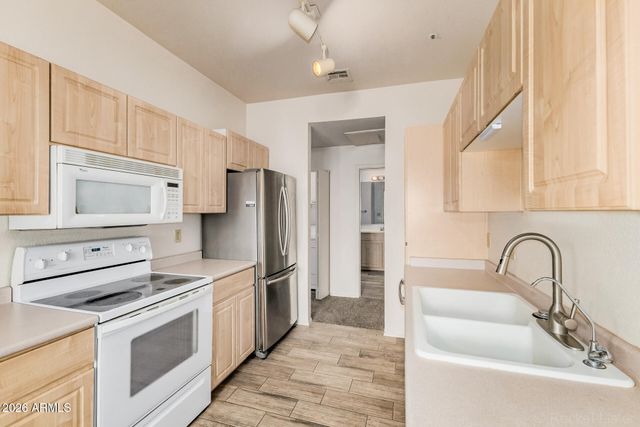 9600 N 96TH Street 225, Scottsdale, AZ 85258