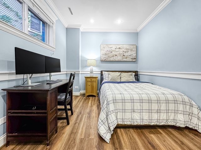4219 N Winchester Avenue, Chicago, IL 60613