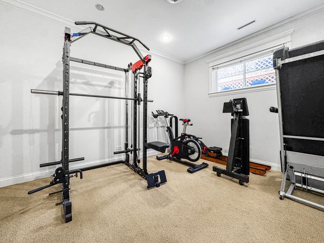 4219 N Winchester Avenue, Chicago, IL 60613