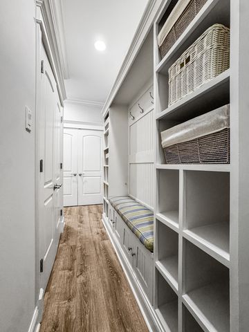 4219 N Winchester Avenue, Chicago, IL 60613