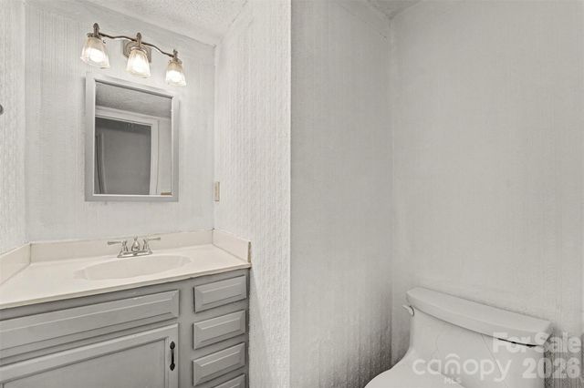 5609 Beaconsfield Road, Charlotte, NC 28214