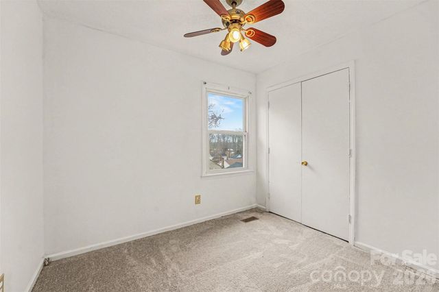 5609 Beaconsfield Road, Charlotte, NC 28214