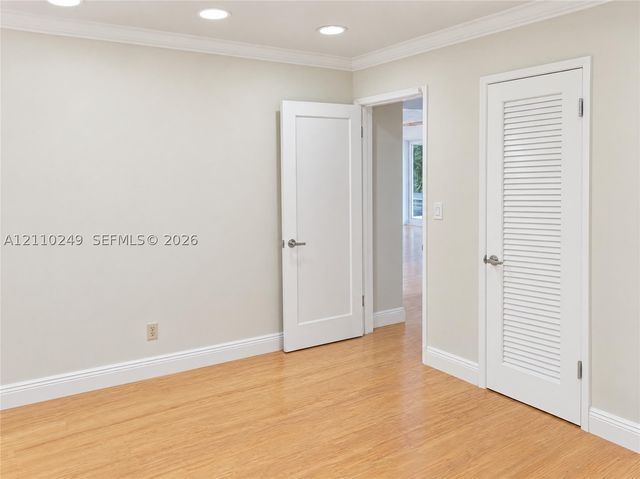 1825 NE 26th Dr, Wilton Manors, FL 33306