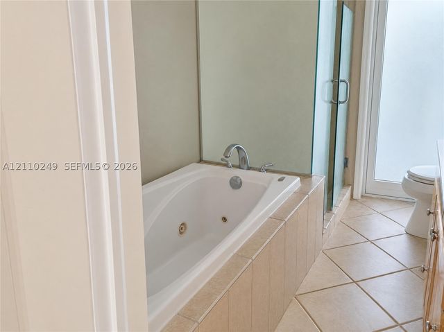 1825 NE 26th Dr, Wilton Manors, FL 33306