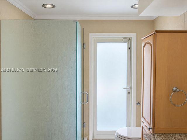 1825 NE 26th Dr, Wilton Manors, FL 33306