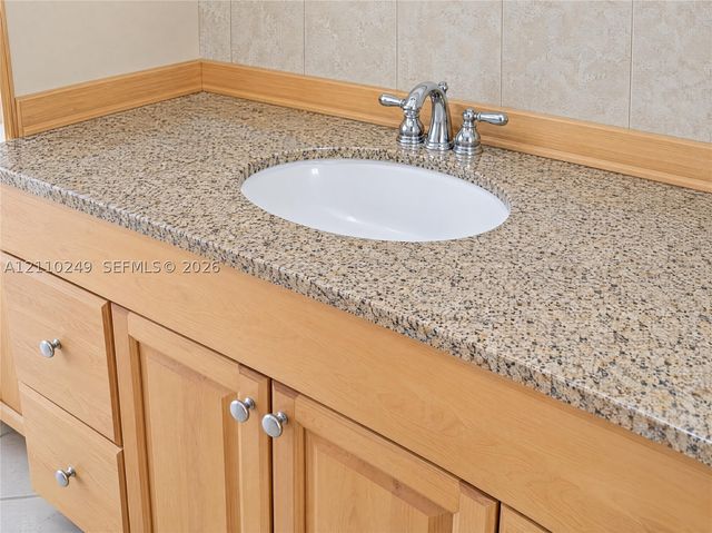 1825 NE 26th Dr, Wilton Manors, FL 33306