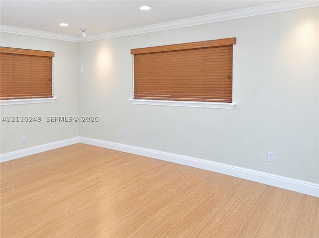 1825 NE 26th Dr, Wilton Manors, FL 33306