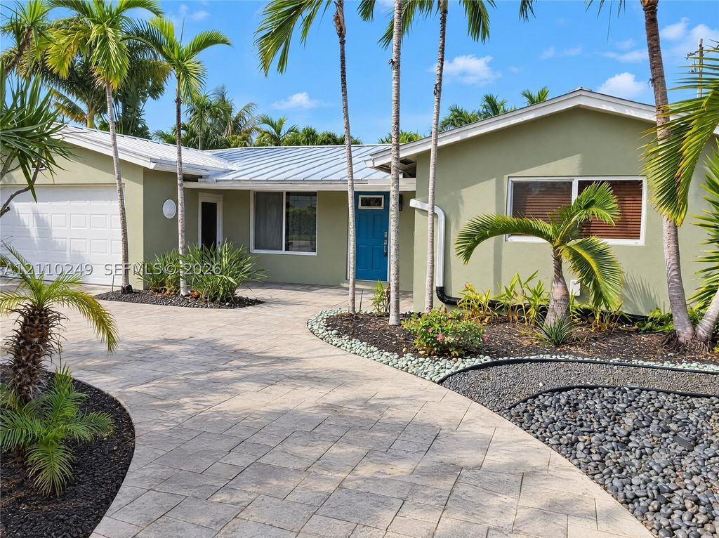 1825 NE 26th Dr, Wilton Manors, FL 33306