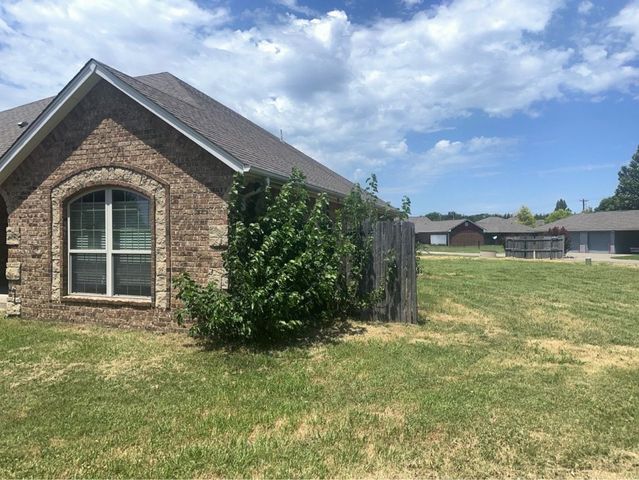 633 N Nebraska Avenue, Oklahoma City, OK 73117