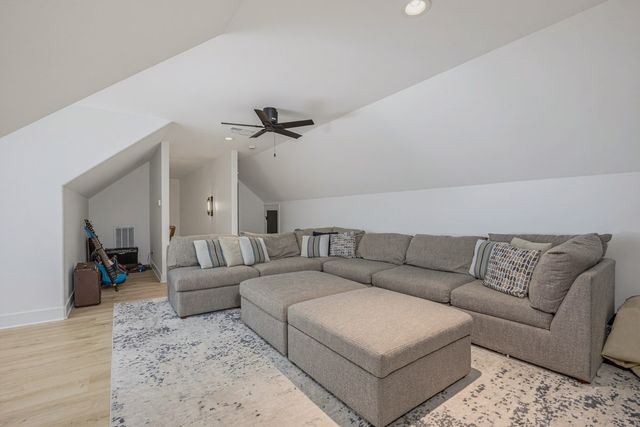 2207 Carpenter Bridge Rd, Columbia, TN 38401