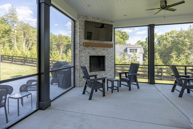 2207 Carpenter Bridge Rd, Columbia, TN 38401