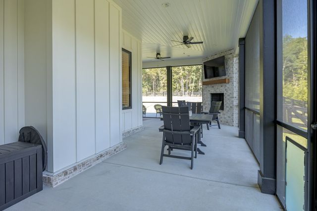 2207 Carpenter Bridge Rd, Columbia, TN 38401