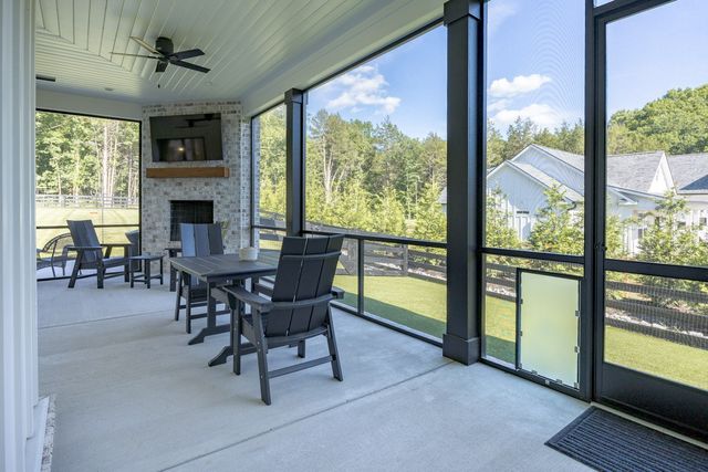 2207 Carpenter Bridge Rd, Columbia, TN 38401