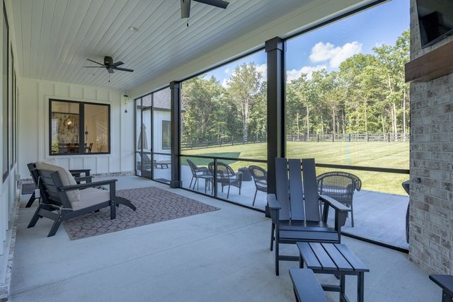 2207 Carpenter Bridge Rd, Columbia, TN 38401