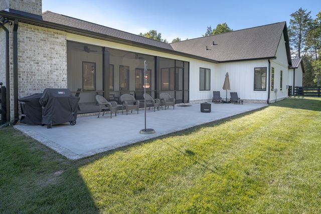 2207 Carpenter Bridge Rd, Columbia, TN 38401