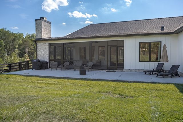 2207 Carpenter Bridge Rd, Columbia, TN 38401
