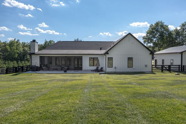2207 Carpenter Bridge Rd, Columbia, TN 38401