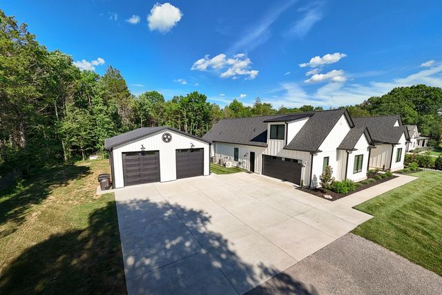 2207 Carpenter Bridge Rd, Columbia, TN 38401