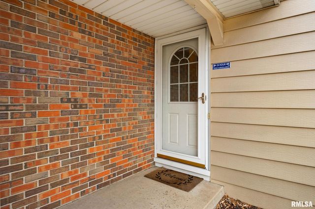 5824 N IMPERIAL Drive, Peoria, IL 61614