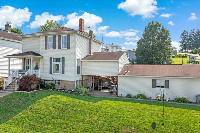 207 Mccormick Ave, Bentleyville, PA 15314