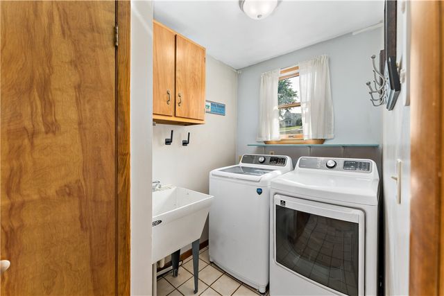 207 Mccormick Ave, Bentleyville, PA 15314
