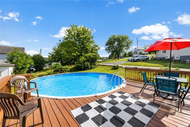 207 Mccormick Ave, Bentleyville, PA 15314