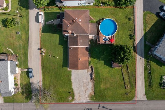 207 Mccormick Ave, Bentleyville, PA 15314