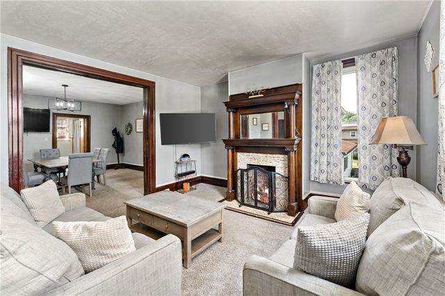 207 Mccormick Ave, Bentleyville, PA 15314