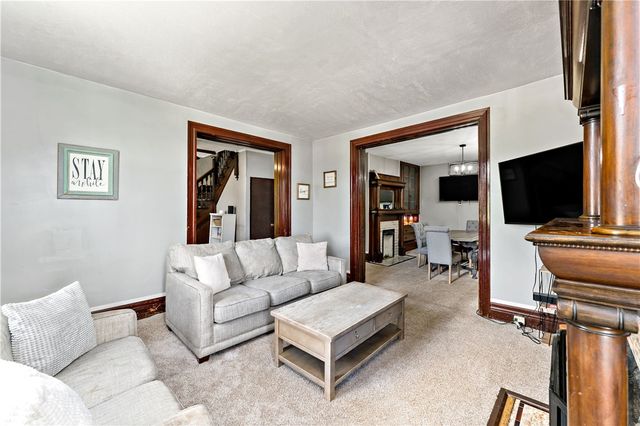 207 Mccormick Ave, Bentleyville, PA 15314
