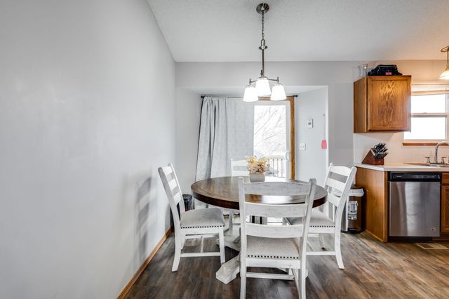 1917 N McRae Dr, Goddard, KS 67052