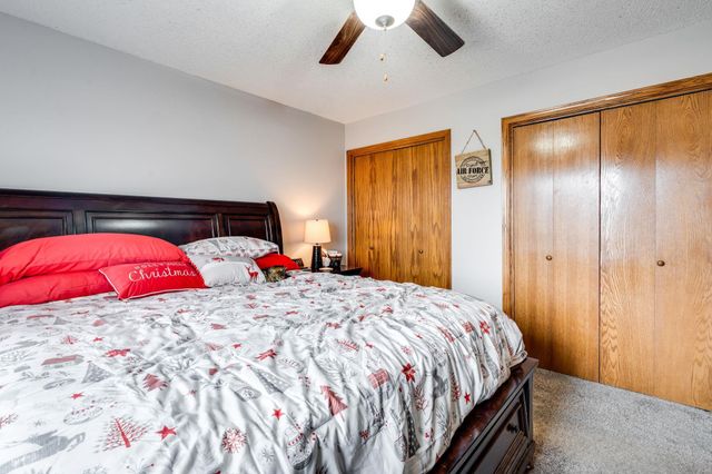 1917 N McRae Dr, Goddard, KS 67052