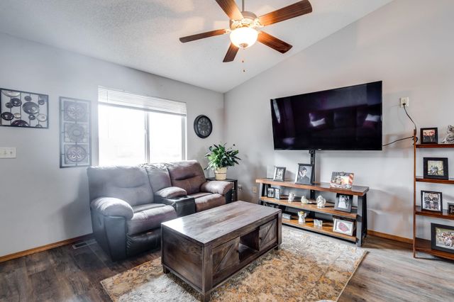 1917 N McRae Dr, Goddard, KS 67052