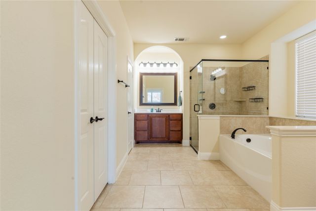 1178 Barberry Drive, Burleson, TX 76028