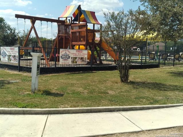10031 Red Iron Creek, Converse, TX 78109