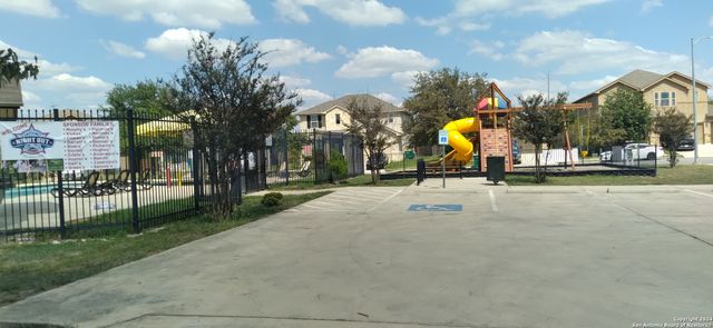 10031 Red Iron Creek, Converse, TX 78109