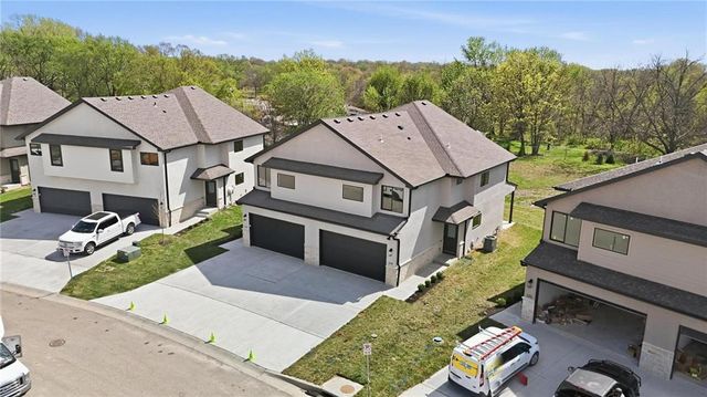 219 NW Orchard Court, Lee's Summit, MO 64063