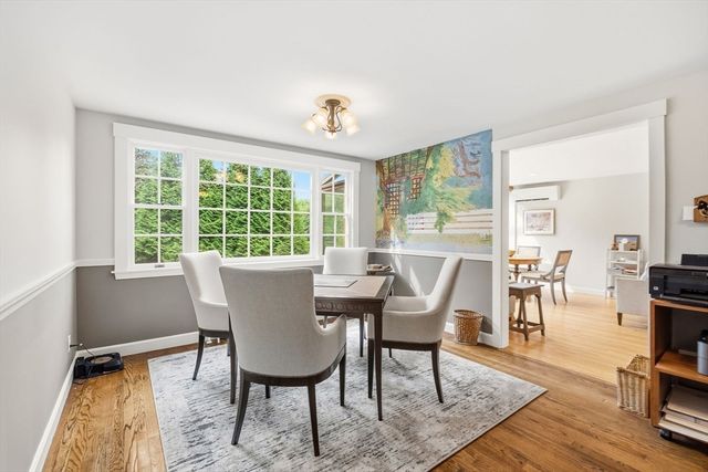 28 S Mill St, Hopkinton, MA 01748
