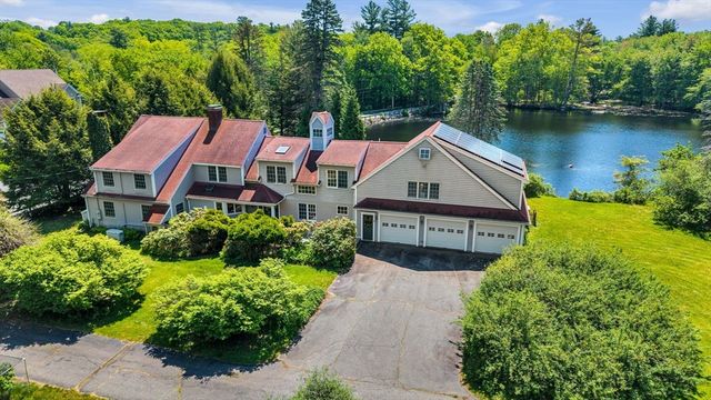 28 S Mill St, Hopkinton, MA 01748