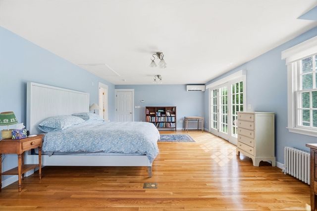28 S Mill St, Hopkinton, MA 01748
