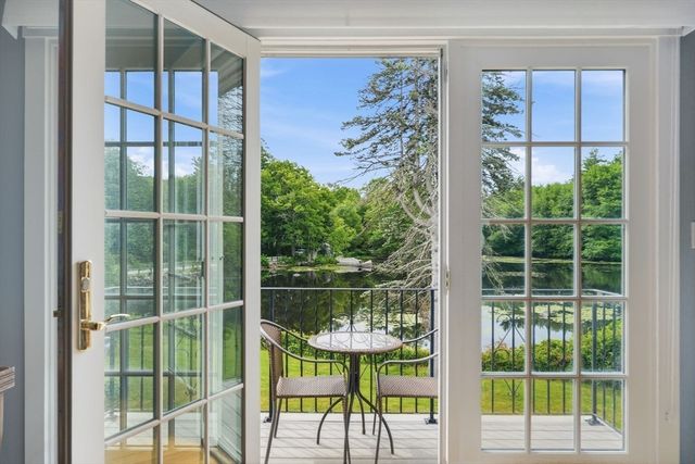28 S Mill St, Hopkinton, MA 01748