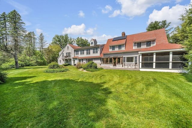 28 S Mill St, Hopkinton, MA 01748