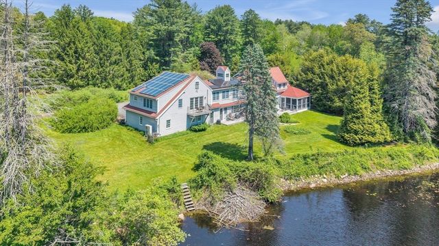 28 S Mill St, Hopkinton, MA 01748