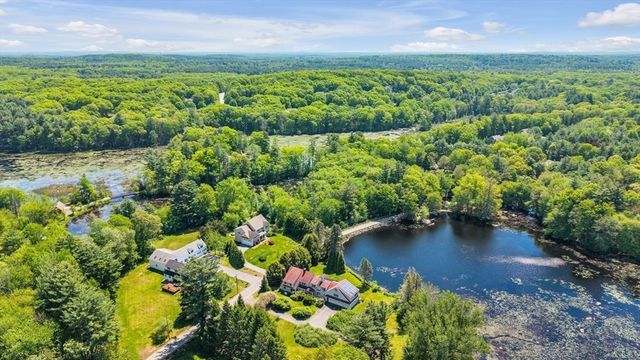 28 S Mill St, Hopkinton, MA 01748