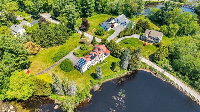 28 S Mill St, Hopkinton, MA 01748