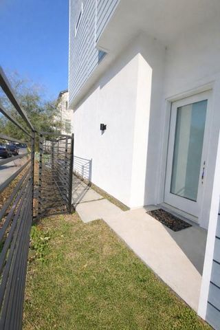 808 Fisher A, Houston, TX 77018