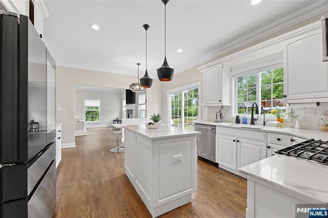 560 Van Emburgh Avenue, Twp Of Washington, NJ 07676